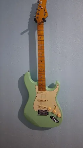 Guitarra Tagima TG530 + Cuvave + Cabo Santo Ângelo