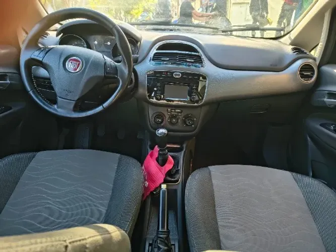 Fiat Punto Essence 1.6 Flex 16V 5P 2014