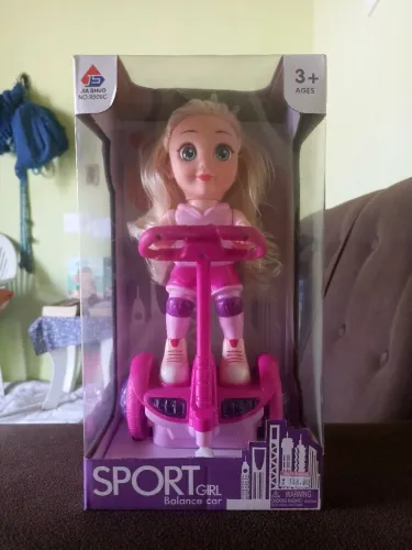 Boneca Sport Girl com Patinete ?