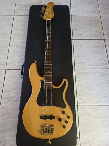 Baixo Yamaha BB 1500