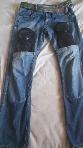 Calça motociclista com protetor joelhos