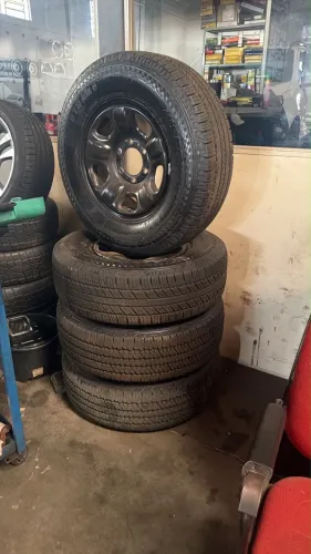 RODA com PNEU 245/70r16