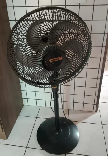 Ventilador de pé 