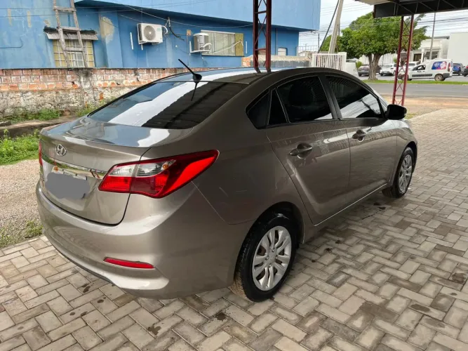 Hyundai HB20S Comfort Plus 1.0 TB Flex 12V Mec. 2018