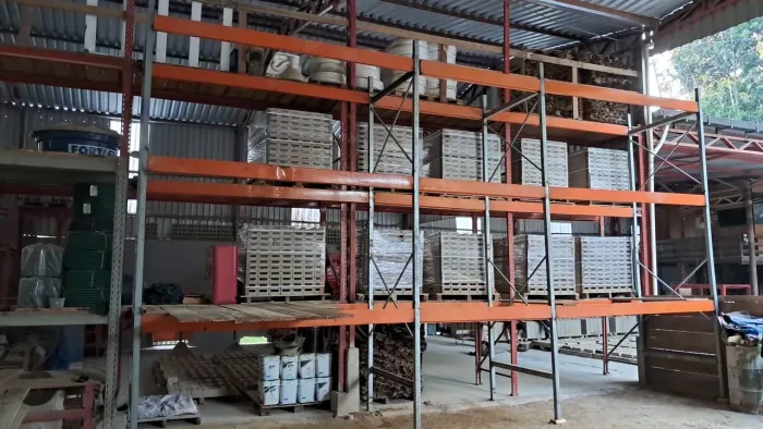 Prateleira industrial (porta pallet)