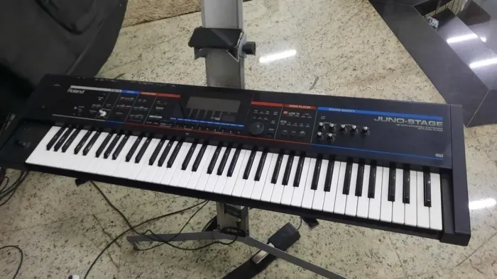 Teclado Roland Juno-Stage - 76 Teclas | Excelente Estado