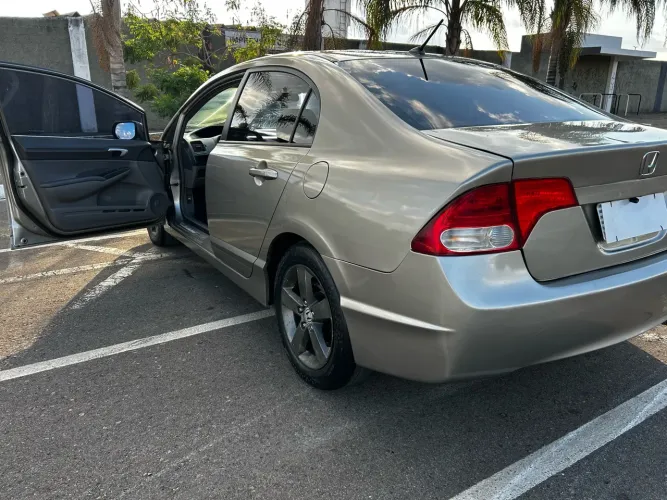 Honda Civic Sedan LXS 1.8/1.8 Flex 16V Mec. 4P 2007