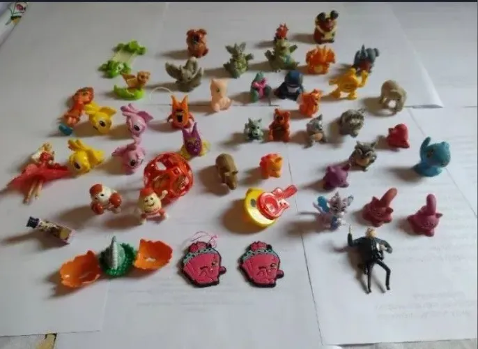 Coleção Kinder ovo 46 miniaturas diversas