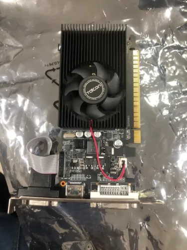 Placa de Video GT 730 4GB