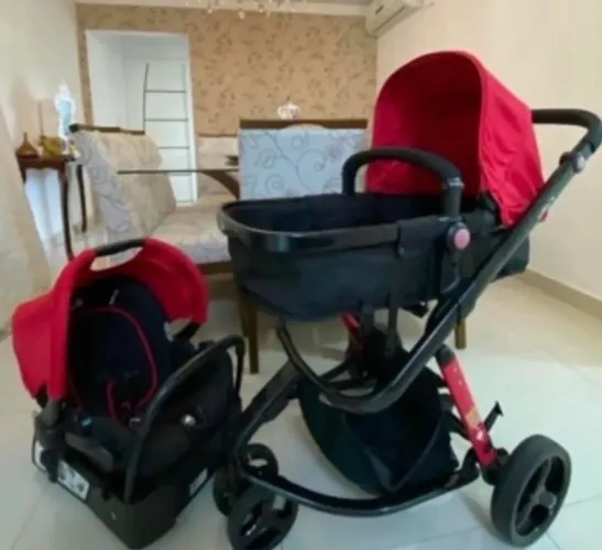 Carrinho de bebê + bebê conforto
