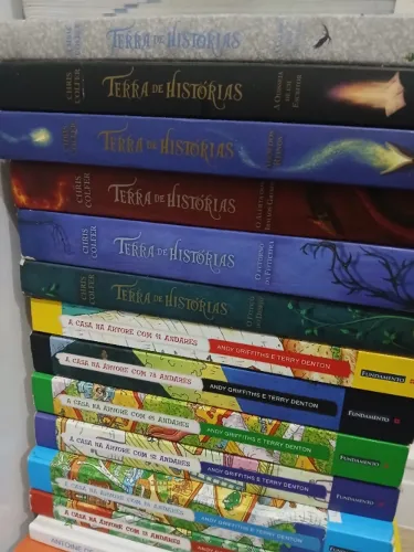 Coleção completa Terra de Histórias - Chris Colfer - 6 livros