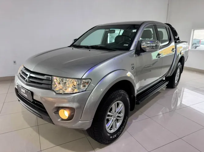 Mitsubishi L200 Triton HPE 3.2 CD TB Int.diesel AUT 2014
