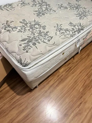 Cama Box solteiro Castor