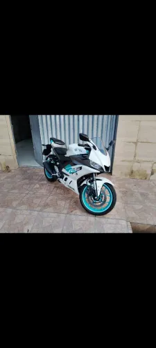Yamaha r3 2024 modelo 25. Em estado de zero km