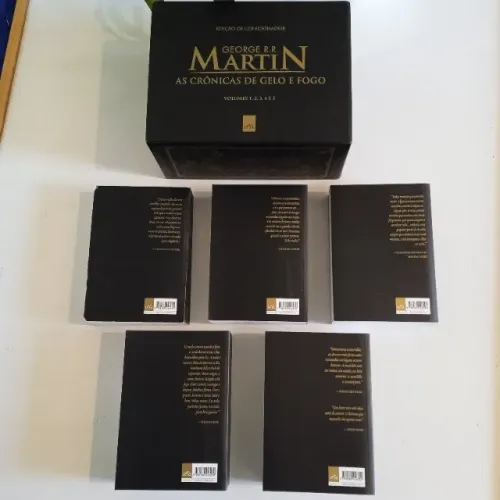 Box As Crônicas de Gelo e Fogo - Edição de Colecionador (5 Volumes) - George R. R. Martin