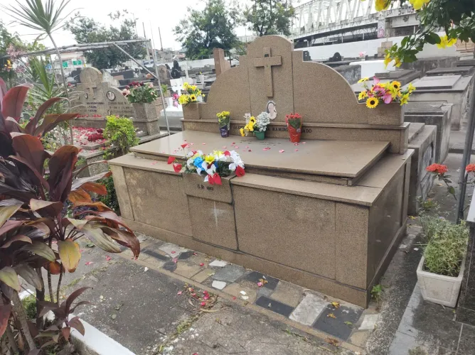 Jazigo para a paz eterna