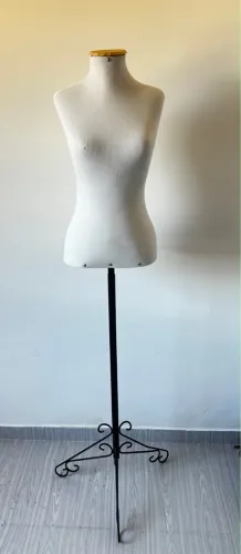 Manequins à venda.