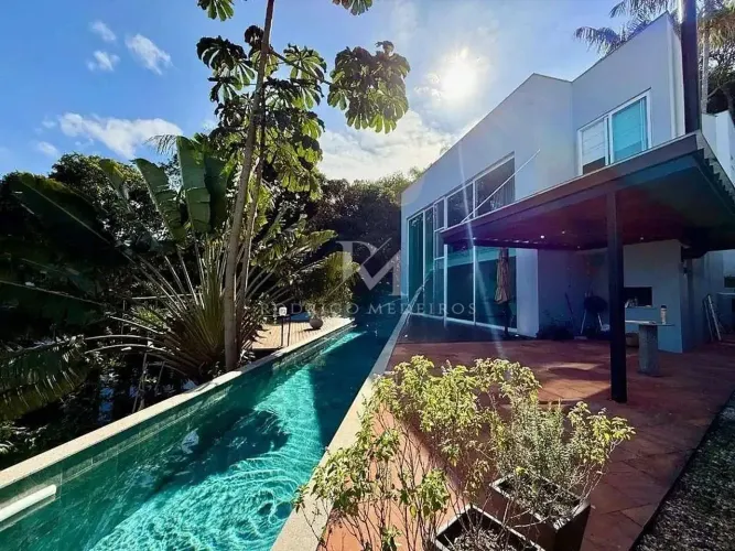 Casa em condomínio com vista mar à venda no Cacupé, Florianópolis