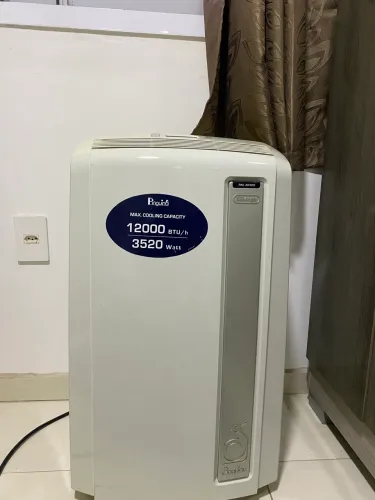 Ar condicionado portátil Delonghi Pinguino 12000 BTU