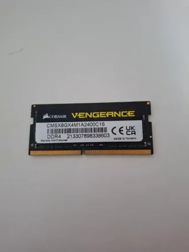 Memória RAM 8GB DDR4 2400MHZ