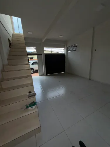 ALUGA-SE CASA NO BAIRRO RUI LINO ?