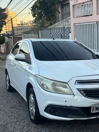 Chevrolet Onix Hatch LT 1.0 8V Flex Power Mec. 4P 2014