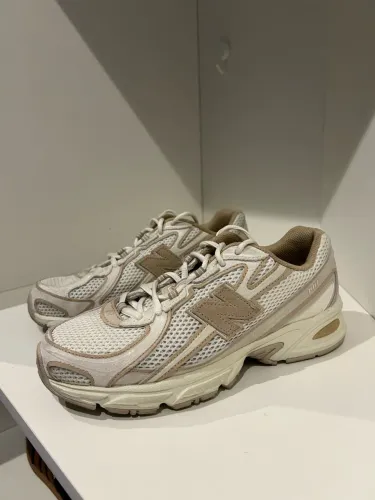 Tênis New Balance 740