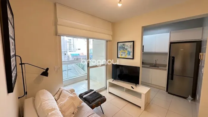 Apartamento 2 dormitórios sendo 1 suíte, sacda com churrasqueira, na Trindade perto da UFS