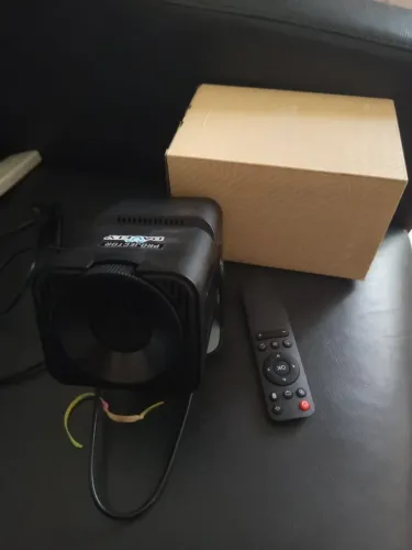 Projetor Hy320 Davely Smart TV 390 Lumens full