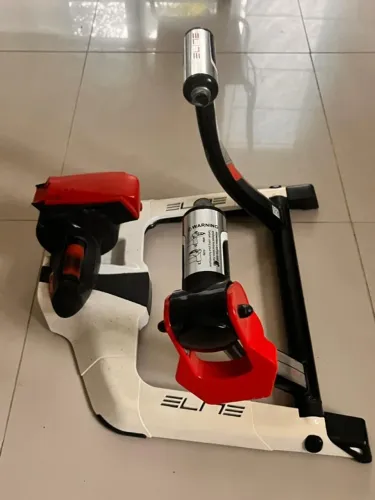 Rolo De Treino Elite Qubo Digital usado