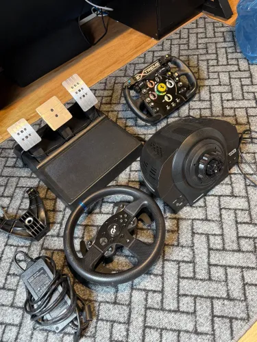 Voltante Thrustmaster T300
