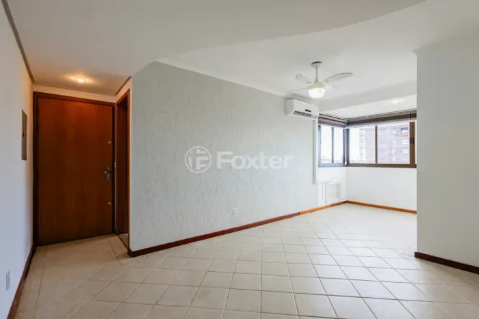 Apartamento à venda Rua Roque Calage, Passo da Areia - Porto Alegre