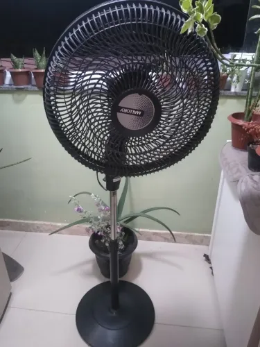 Ventilador de Pé Mallory pra vender logo