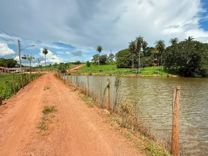 "Fazendinhas de 20 mil m² região de Florestal - MG"