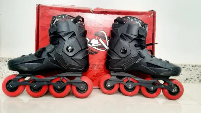 Patins Traxart, modelo Revolt, tamanho 8, n°: 39/40. Rolamento Abec-9, excelente