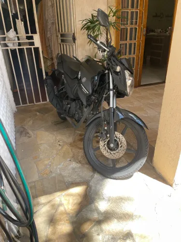 Vendo Moto Yamaha - Fazer 150 2021/2022