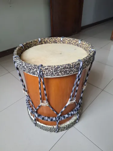 Caixa de folia (tambor)