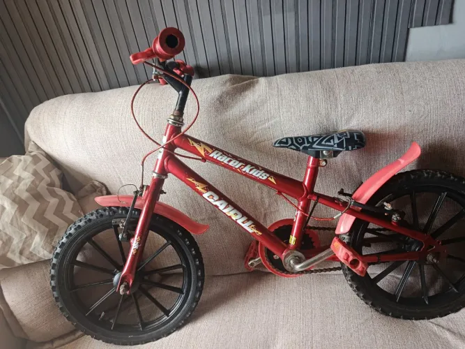 Bicicleta aro 16 semi-nova kids