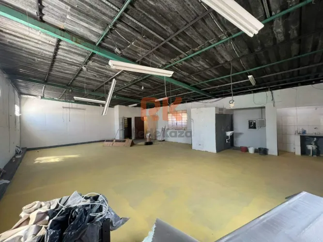 Salão Comercial/Industrial para Aluguel com 176 m² no Bairro São Francisco