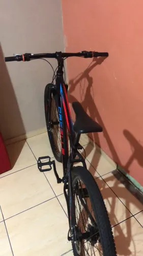 1.000 Com 15 dias de uso Com um pequeno detalhe no pedal que precisa ser trocado