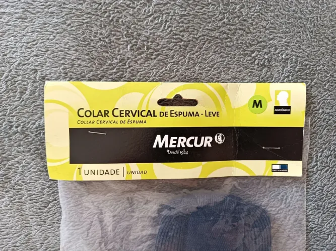 Colar cervical de espuma