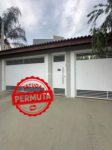 Casa à venda no bairro Jardim Carlos Aldrovandi em Indaiatuba/SP.