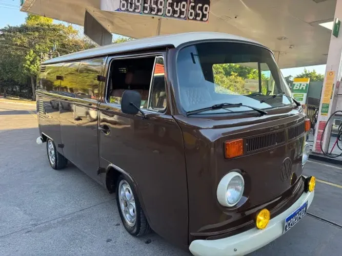 Volkswagen Kombi Standard/ Luxo/ Serie Prata 1988