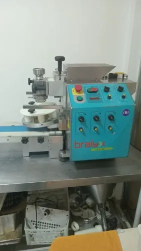 FÁBRICA DE SALGADOS(MÁQUINA)