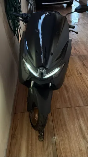 Vendo Yamaha NMAX 160, ano/modelo 2025/2025, com apenas 418 km rodados