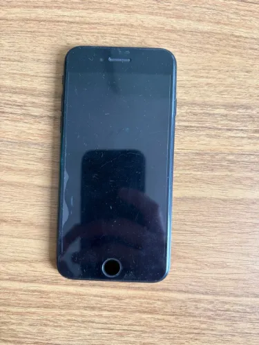 iPhone 12 SE