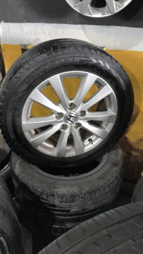aro16 Civic pneus Goodyear bons