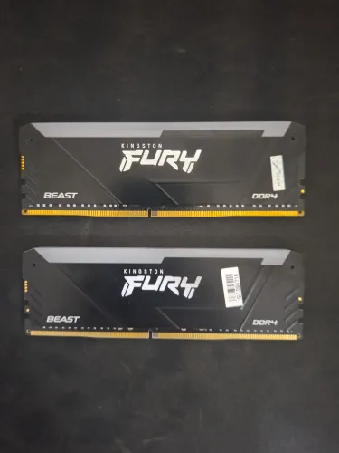 Kit 32GB (2x16GB) 3200 mhz Kingston FURY Beast RGB DDR4 - Excelente Estado