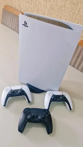 PlayStation 5 com leitor de disco (1 TB)