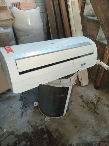 Vendo Ar-Condicionado - R$:550,00 a vista ou 3x de R$: 225,00 no cartão...